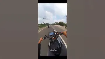 Duck 390cc top speed 190 in steart road and R15 crashed the car. 🏍🚷🚳😎
